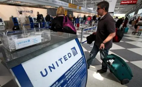 United Airlines Counter | Trade-line sp. z o.o.